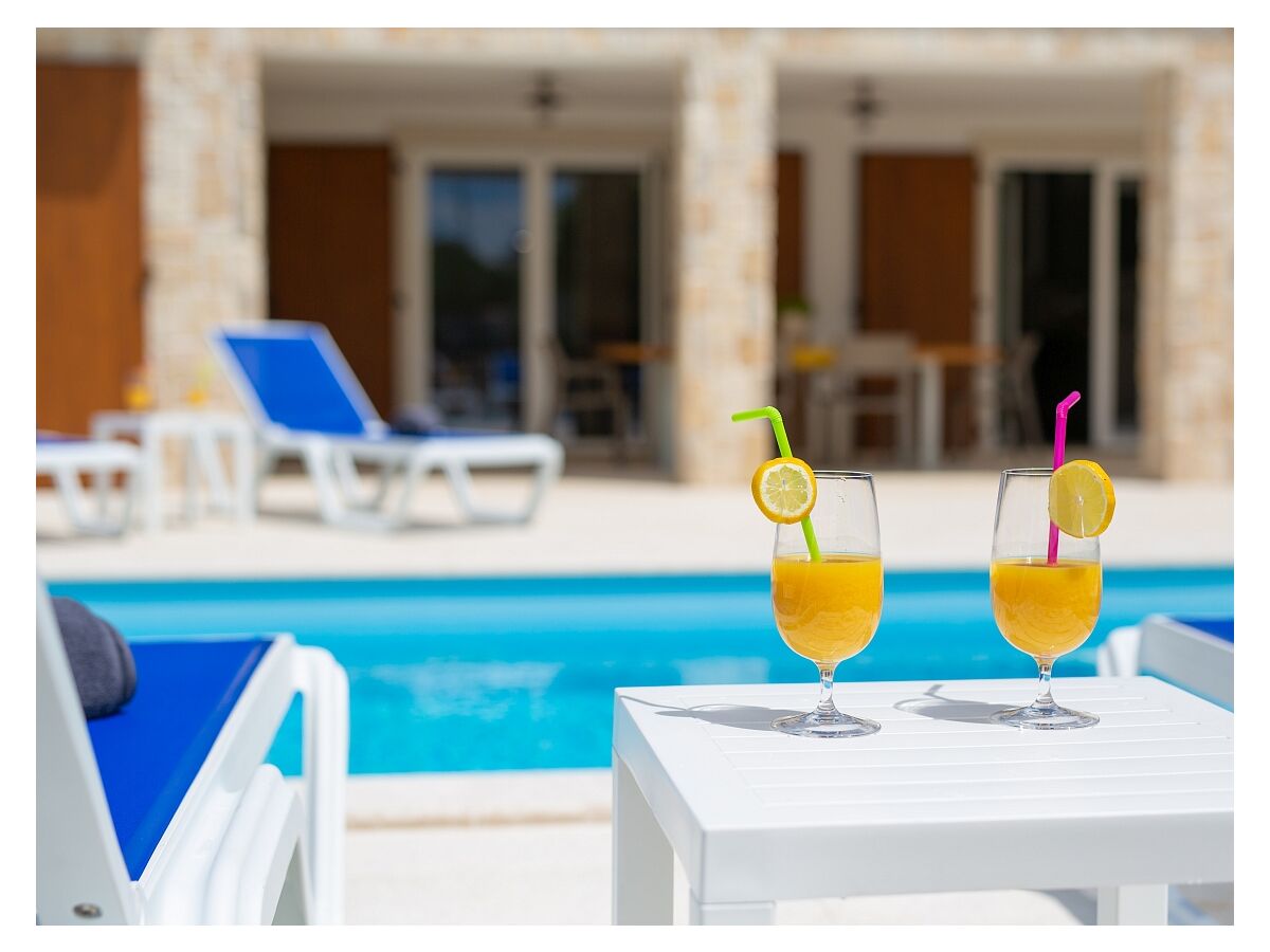 Villa Zala with heated pool - Outdoor photo 3