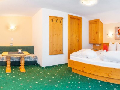 Apartment Studio Zwölfer ÜF Lang, Dusche oder Bad, WC - Outdoor photo 6