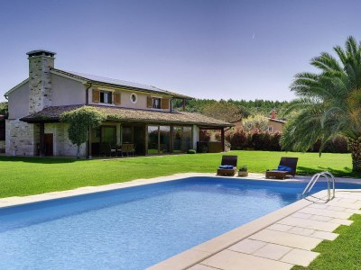 Villa Villa Sunny Flowers in Pomer - Villa