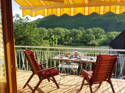 Holiday apartment Casa Barzen in Reil - Holiday apartment