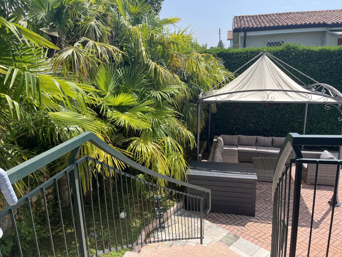 Villa Villa Domenica in Bardolino with large pool - Outdoor photo 3