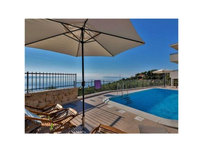 Holiday house Charming Villa Hill with Pool - Outdoor photo 10