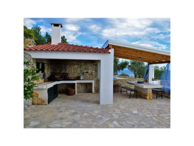 Holiday house Charming Villa Hill with Pool - Features photo 26