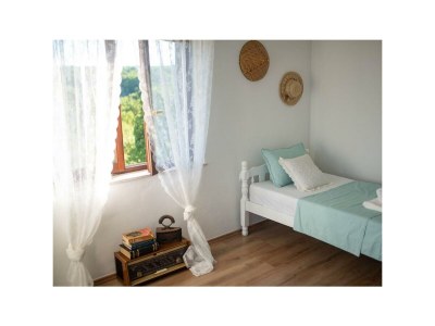 Holiday house Pearl in Stone with Heated Pool - Features photo 31