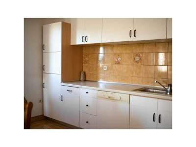 Holiday house Pearl in Stone with Heated Pool - Features photo 43