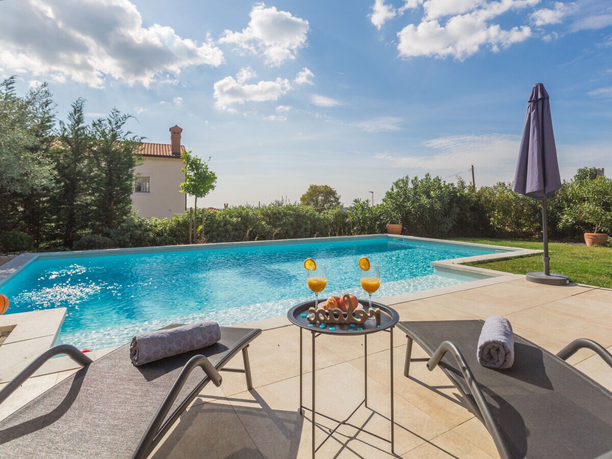 Villa Villa with pool and panoramic view - Outdoor photo 5