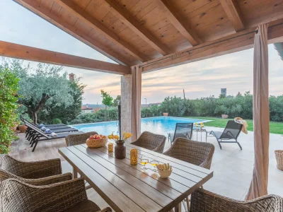 Villa Villa with pool and panoramic view - Outdoor photo 6