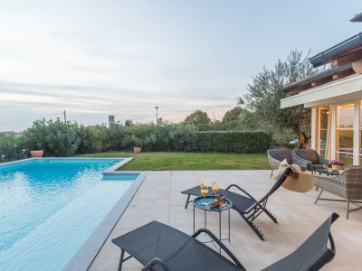 Villa Villa with pool and panoramic view - Outdoor photo 15