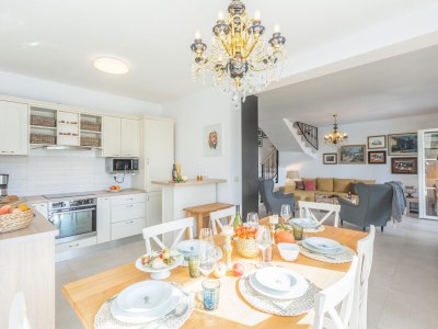 Villa Villa with pool and panoramic view - Features photo 25