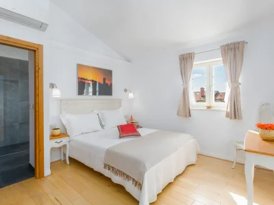 Villa Villa with pool and panoramic view - Features photo 35