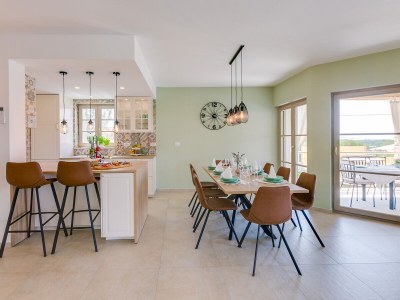 Villa Mikela with pool and panoramic view - Features photo 10