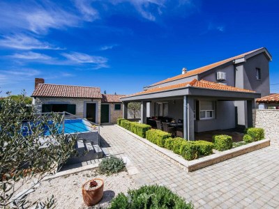 Villa Enna with heated pool, Zadar - Outdoor photo 9