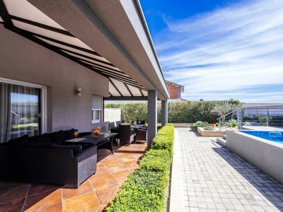 Villa Enna with heated pool, Zadar - Outdoor photo 11