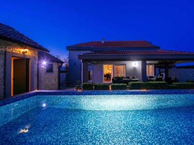 Villa Enna with heated pool, Zadar - Outdoor photo 12