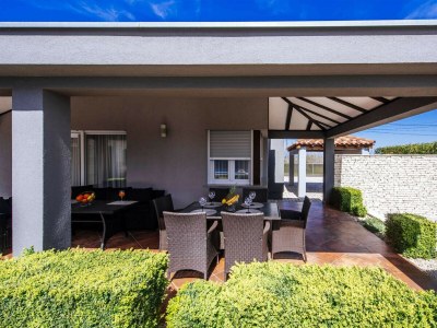 Villa Enna with heated pool, Zadar - Outdoor photo 27