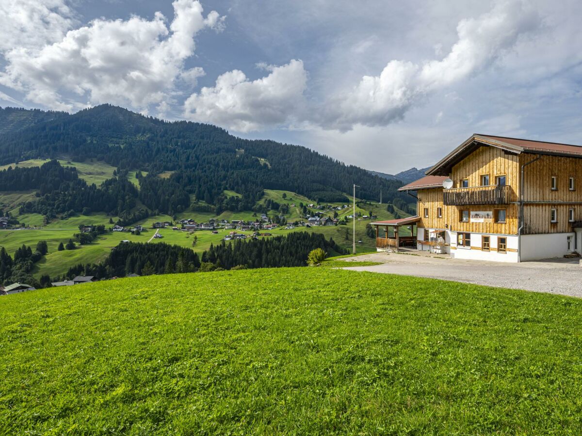 Apartment Apartment "1" /5 Schlafräume/Dusche, WC