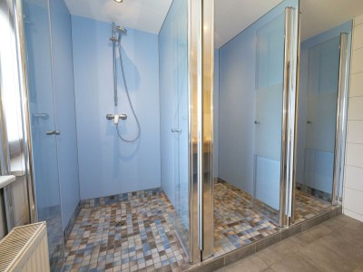 Apartment Apartment "1" /5 Schlafräume/Dusche, WC - Features photo 9