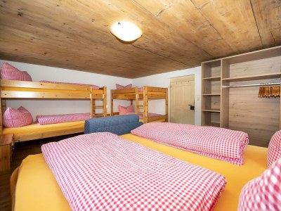 Apartment Apartment "1" /5 Schlafräume/Dusche, WC - Features photo 16