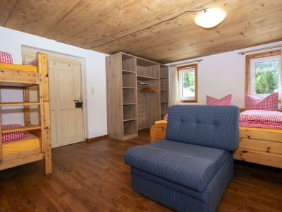 Apartment Apartment "1" /5 Schlafräume/Dusche, WC - Features photo 17