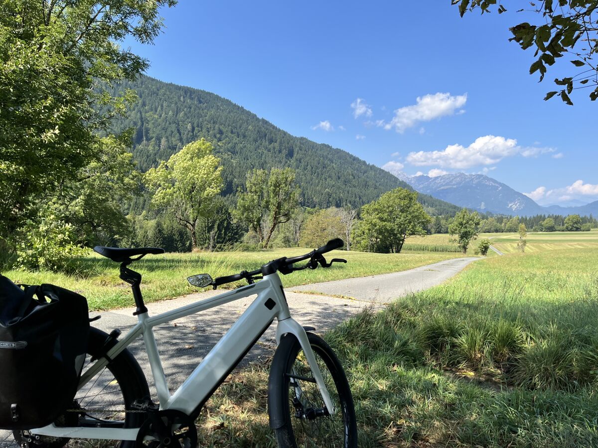 Holiday apartment Chalet 6 p with fireplace in nice skivillage - Outdoor photo 3