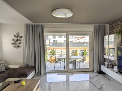 Holiday house Villa Lily with Private Pool and a Lovely Garden - Features photo 17