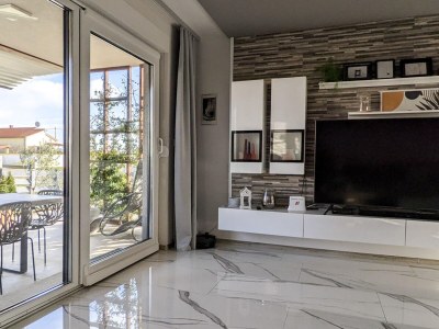 Holiday house Villa Lily with Private Pool and a Lovely Garden - Features photo 18