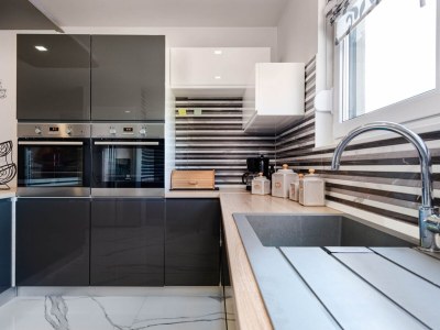 Holiday house Villa Lily with Private Pool and a Lovely Garden - Features photo 21