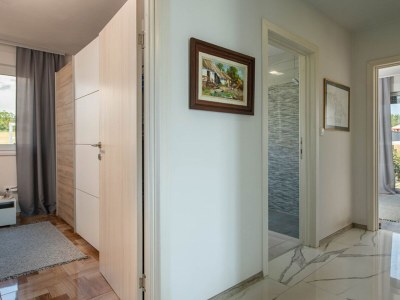 Holiday house Villa Lily with Private Pool and a Lovely Garden - Features photo 27