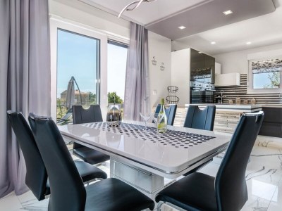 Holiday house Villa Lily with Private Pool and a Lovely Garden - Features photo 30