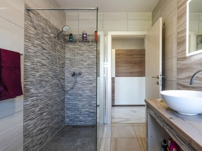 Holiday house Villa Lily with Private Pool and a Lovely Garden - Features photo 33