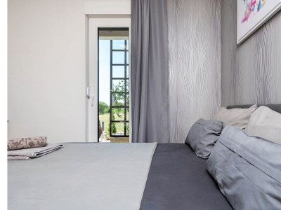 Holiday house Villa Lily with Private Pool and a Lovely Garden - Features photo 35