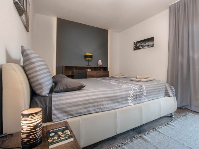 Holiday house Villa Lily with Private Pool and a Lovely Garden - Features photo 37