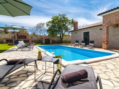 Villa Villa Boris with Private Pool in Vodnjan - Villa