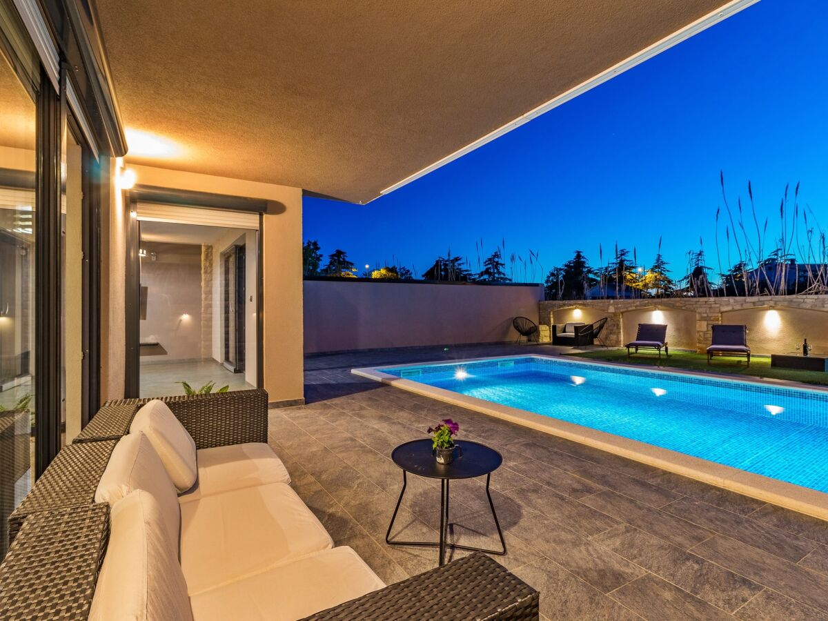 Villa Beautiful Villa Nika with Pool - Outdoor photo 3