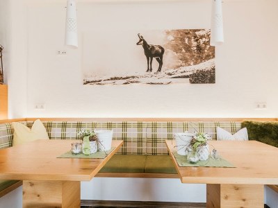 Holiday room Familienzimmer Planai mit Dusche, WC - Outdoor photo 2