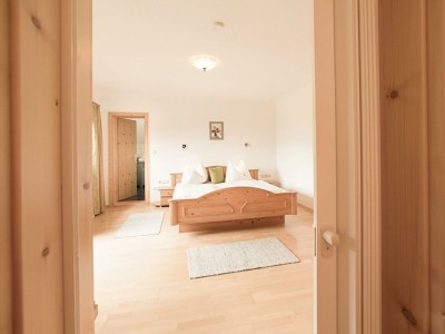 Holiday room Familienzimmer Planai mit Dusche, WC - Features photo 42