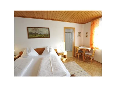 Holiday room Dreibettzimmer mit Dusche, WC - Features photo 21