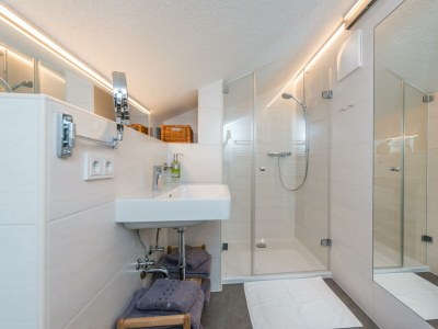 Apartment Apartment "Kristall", 4 Personen - Features photo 47