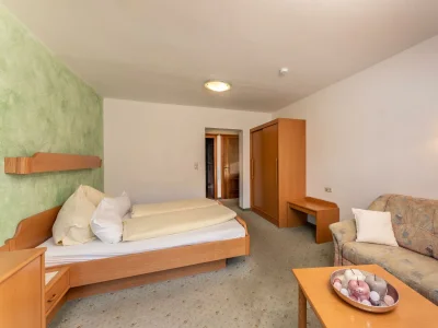 Holiday room Einzelzimmer mit Dusche, WC - Outdoor photo 10