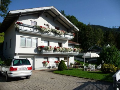 Holiday room Doppelzimmer mit Dusche, WC, Balkon - Outdoor photo 2