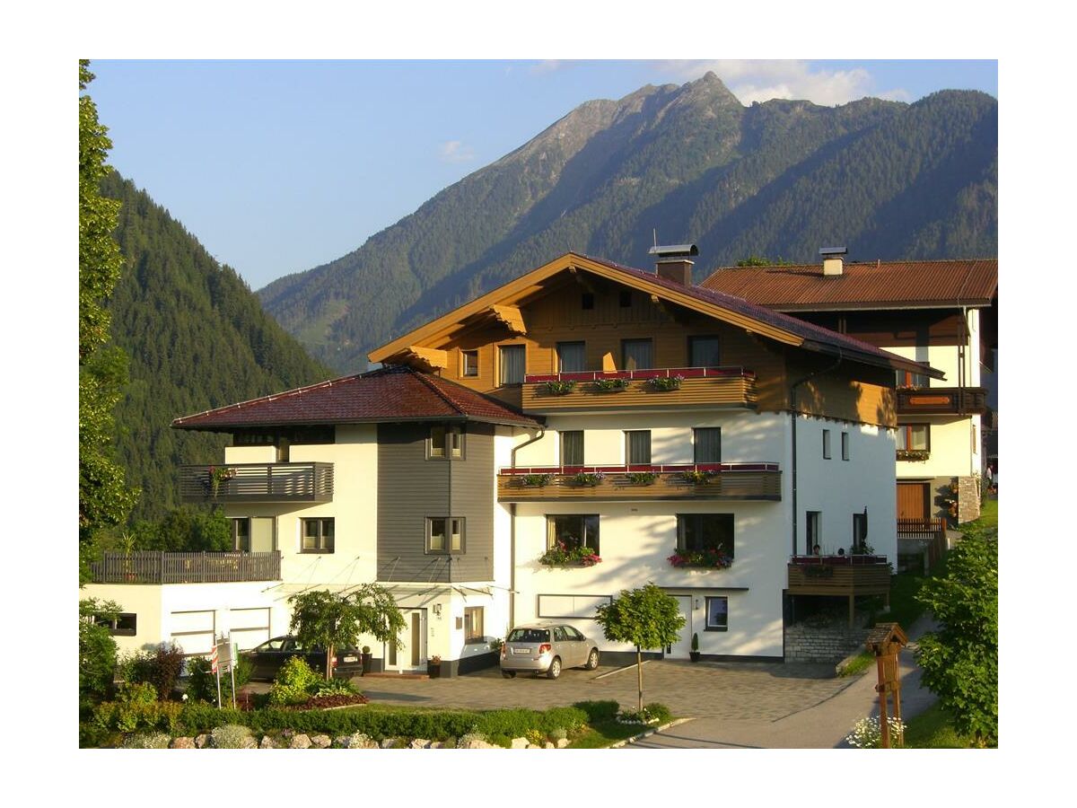 Apartment Apartment 4.5  2 Schlafräume mit jeweils Dusche/WC