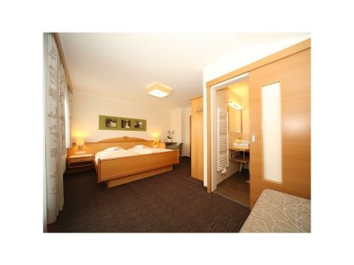 Apartment Apartment 4.5  2 Schlafräume mit jeweils Dusche/WC - Features photo 13