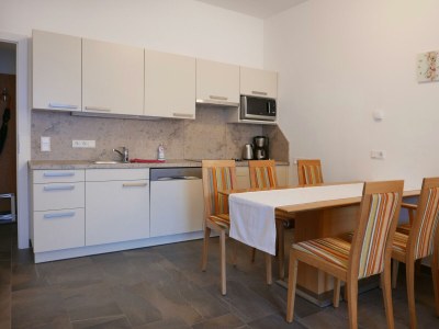 Apartment Top 2 Deluxe Apartment - Features photo 12