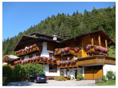 Holiday room Einzelzimmer mit Dusche, WC - Outdoor photo 2