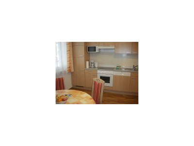 Apartment Apartment/Wohn-Schlafraum/Dusche, WC - Features photo 11