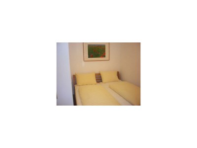 Apartment Apartment/Wohn-Schlafraum/Dusche, WC - Features photo 12