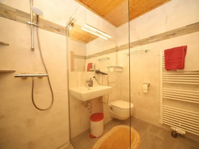 Apartment Apartment 5 Pax/2 Schlafräume/Du od. Bad, WC - Features photo 22