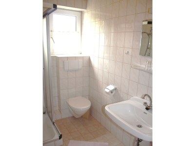 Apartment Apartment/Wohn-Schlafraum/Dusche, WC - Features photo 13