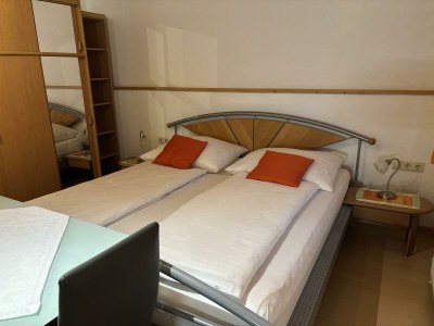 Apartment Apartment I f.2-3 Pers./Wohn-Schlafraum/Dusche, WC - Features photo 11