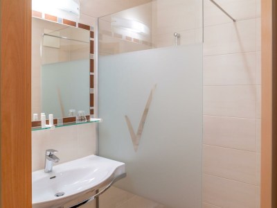 Holiday room Doppelzimmer mit Dusche, WC - Features photo 33